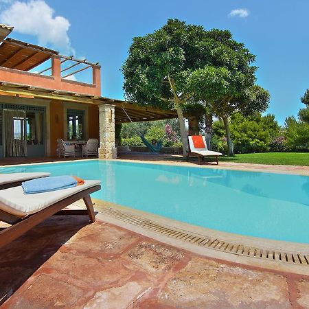 Vouliagmeni Villa Атина Стая снимка